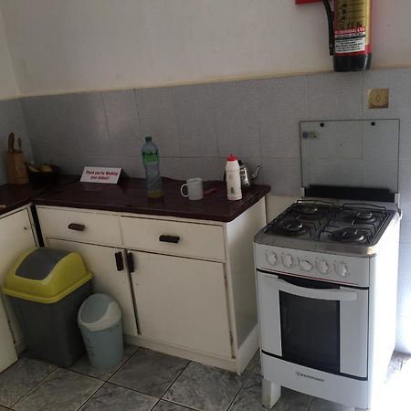 One World Village Guesthouse Bakau 외부 사진