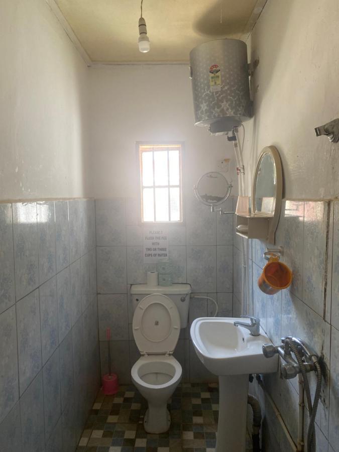 One World Village Guesthouse Bakau 외부 사진