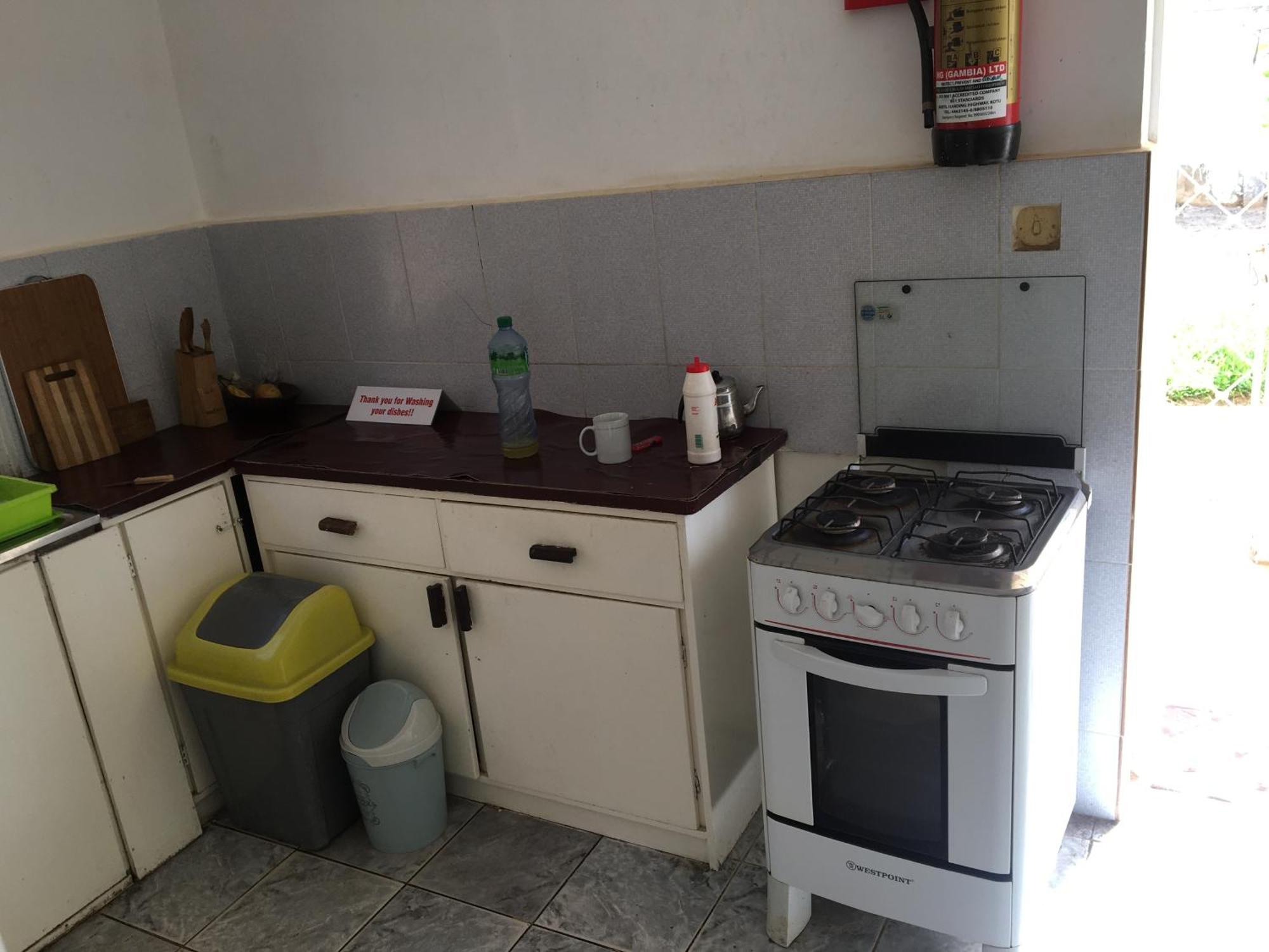 One World Village Guesthouse Bakau 외부 사진