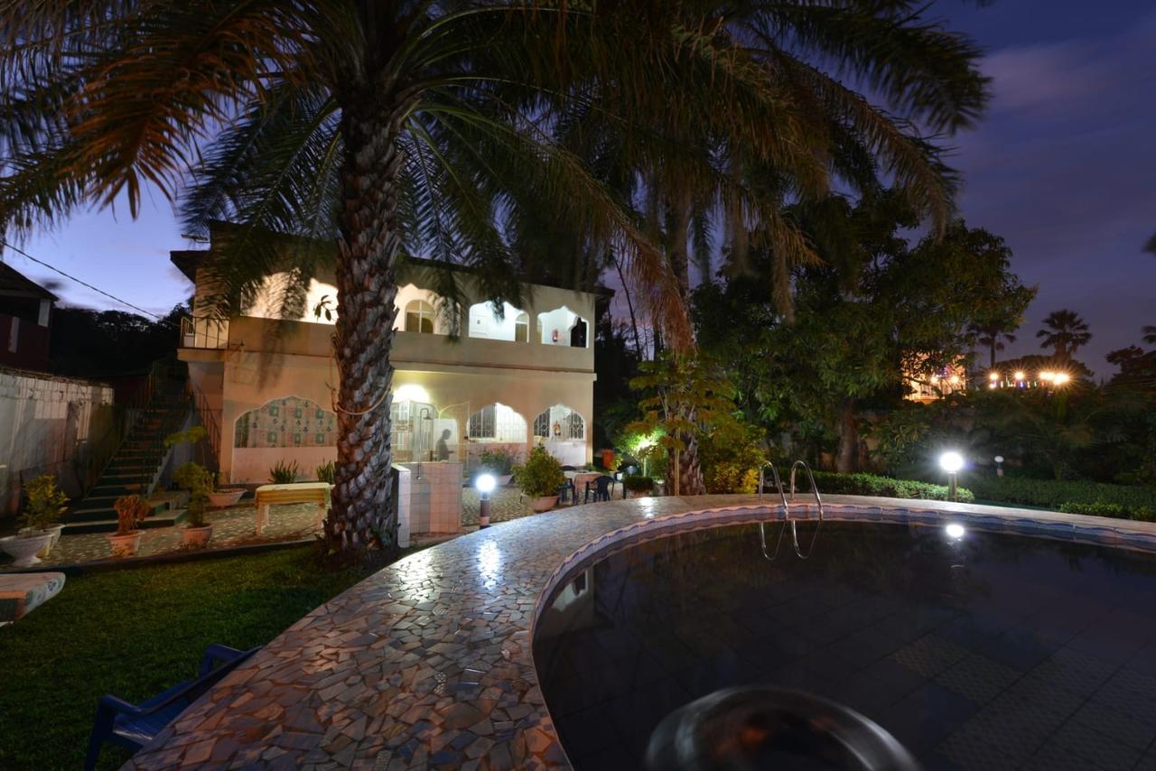 One World Village Guesthouse Bakau 외부 사진